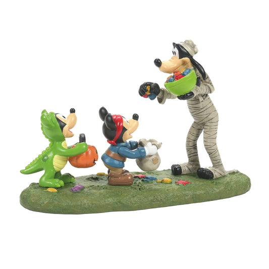 Halloween Treats From Goofy 6009781